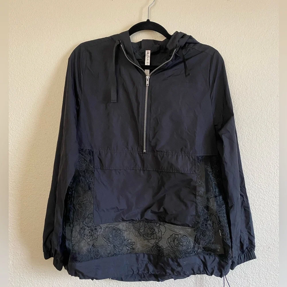 Fabletics Wind Breaker - Picture 1 of 3